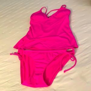 Athleta tankini. Size small. Bright prink